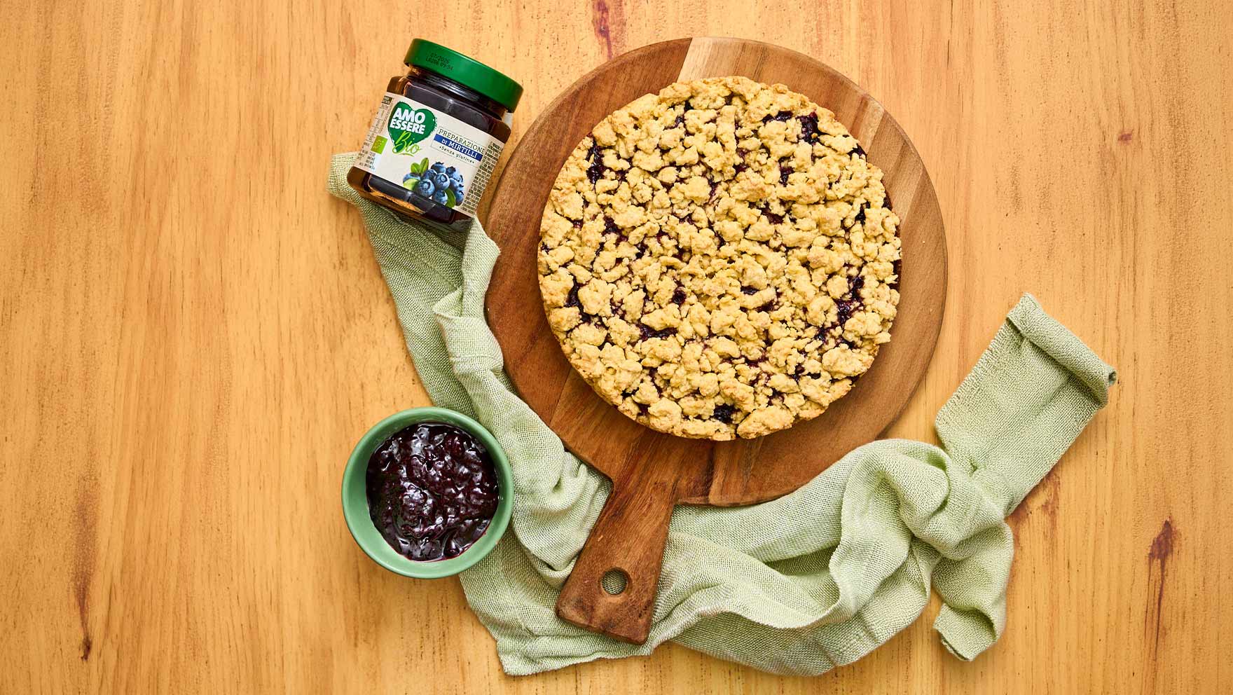 ricetta-sbriciolata-con-preparazione-di-mirtillo-bio.jpg