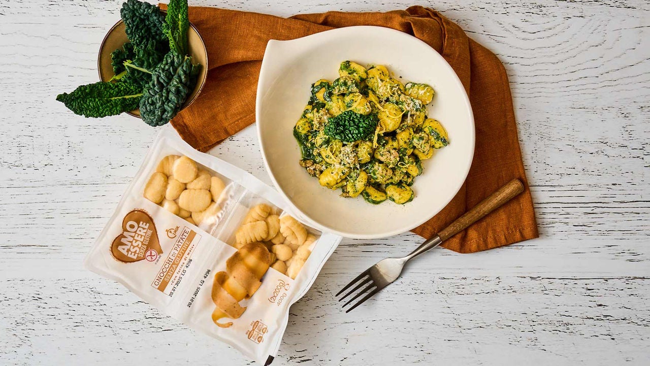 ricetta-gnocchi-di-patate-senza-glutine-con-cavolo-nero-e-salsiccia.jpg